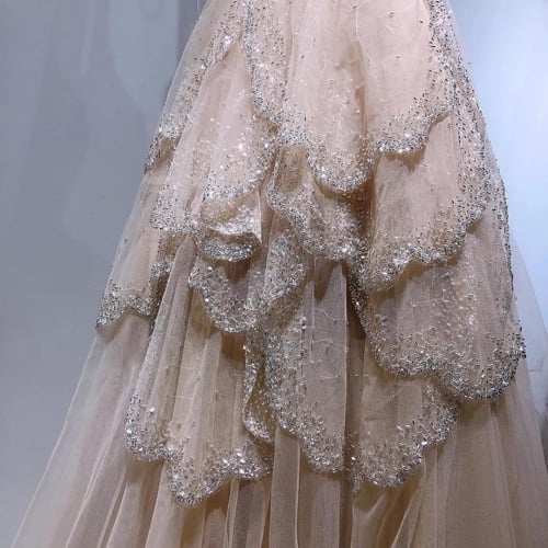 فستان طبقات بيج أنيق