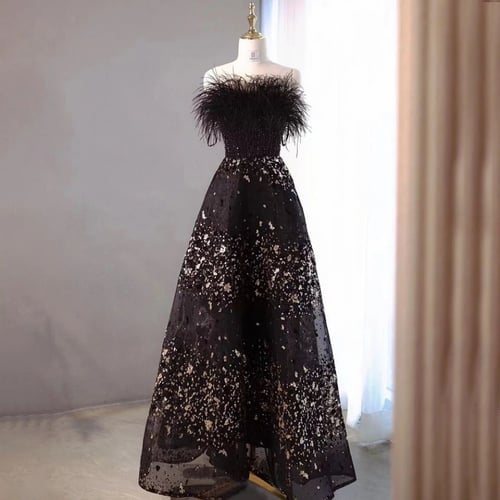 فستان أسود ناعم