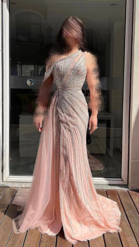 فستان بتطريز يدوي انيق