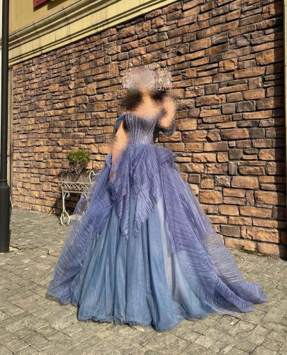 فستان زفاف فاخر