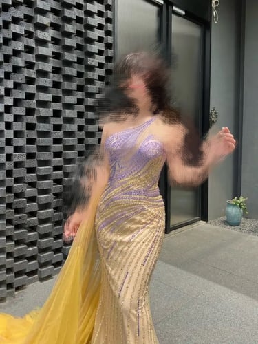 فستان بتصميم راقي