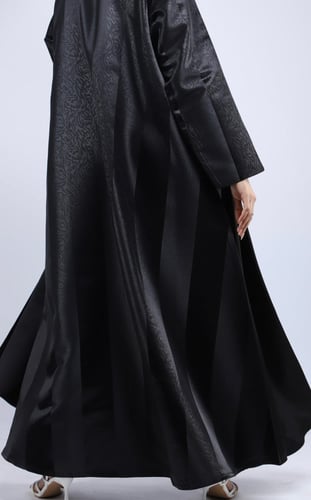 عباية مشجر أسود