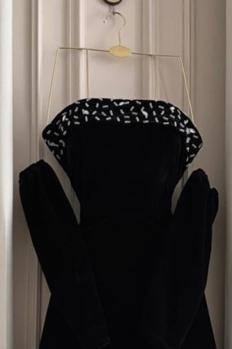 فستان سهرة أنيق شتوي بلونين عودي واسود