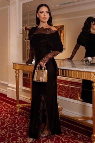 فستان ناعم بأكمام دانتيل لون بني