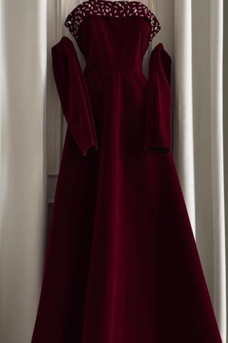 فستان سهرة أنيق شتوي بلونين عودي واسود