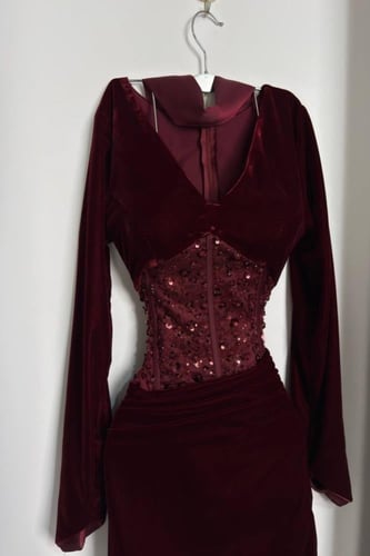 فستان سهرة أنيق مخمل لون عودي