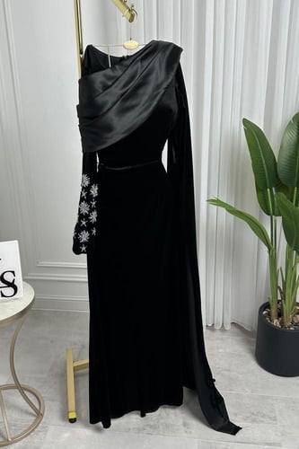 فستان سهرة أنيق شتوي بلونين اسود و عودي