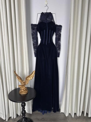 فستان سهرة شتوي كحلي