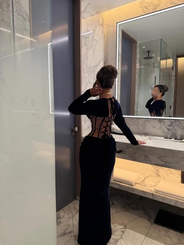 فستان كحلي مخمل ناعم