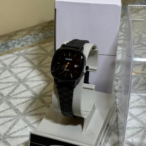 ساعة كاسيو نسائية اسود