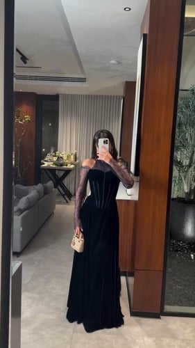 فستان سهرة شتوي كحلي