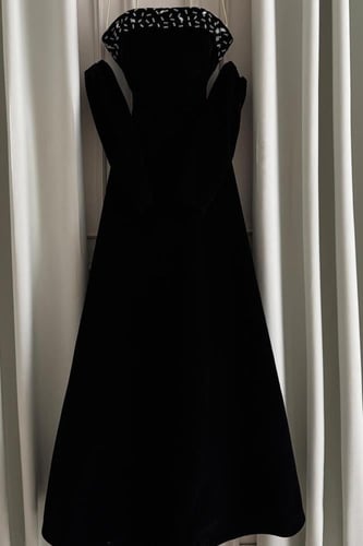 فستان سهرة أنيق شتوي بلونين عودي واسود