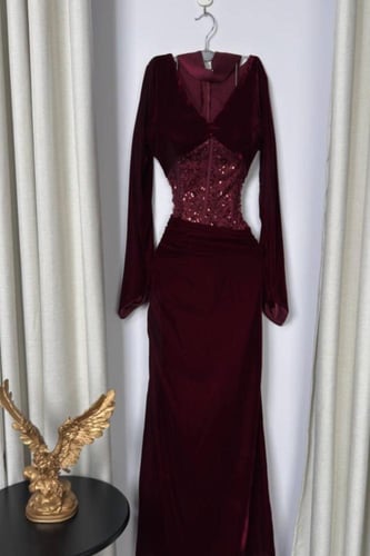 فستان سهرة أنيق مخمل لون عودي