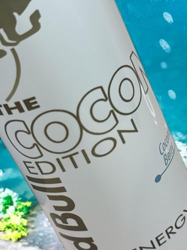 مق ريدبول ابيض redbull