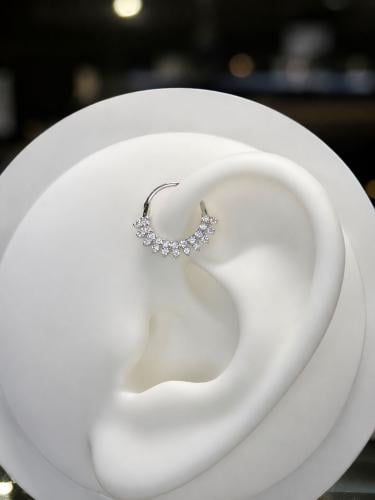 حلق بيرسينق Daith الماس