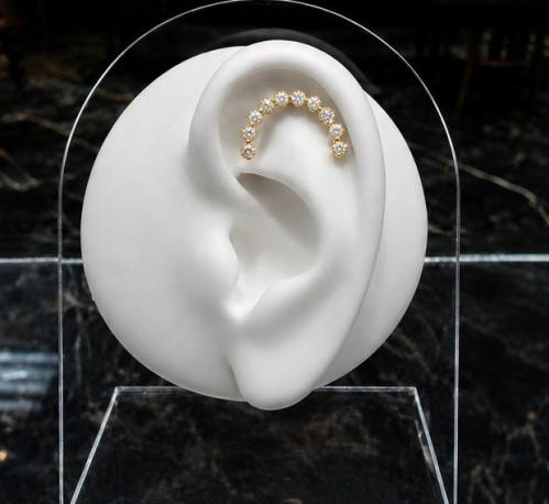 حلق بيرسينق Daith الماس