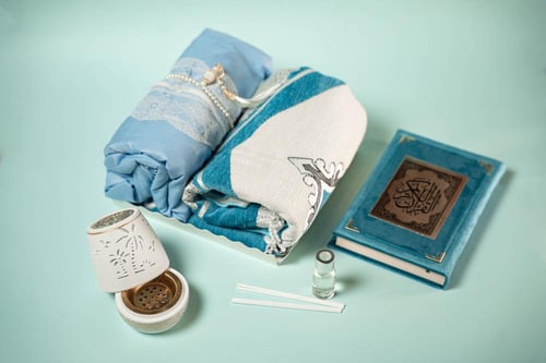 بكج المؤنسات 3 اطقم صلاة فاخر مع هدايا