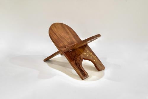 كرسي مصحف خشب صلب فاخر وسط