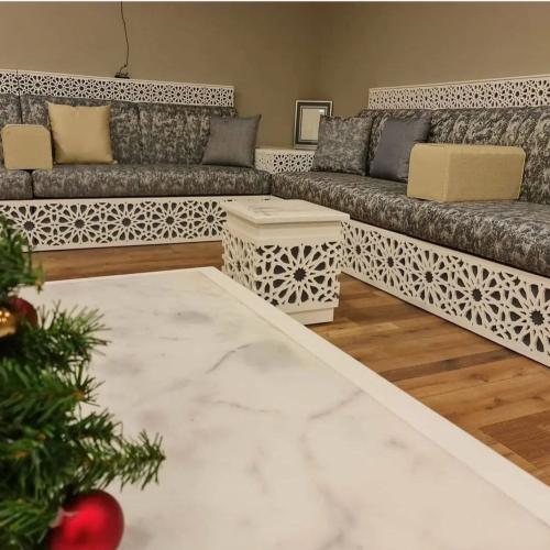 مجالس مغربي يجمع بين الفخامة والجمال