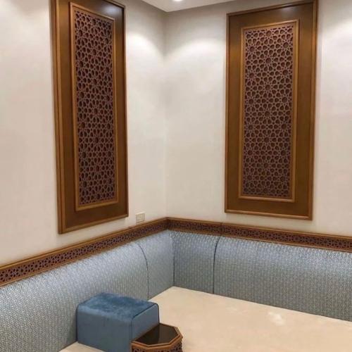 كنب أرضي تراثي بطابع إسلامي أنيق