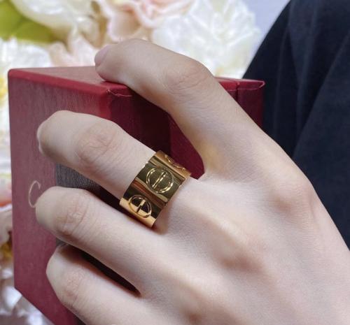 خاتم عريض غير شامل الملحقات