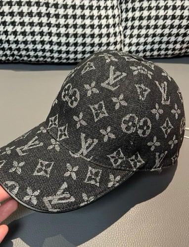 كاب لويس فيتون (ماستر كوليتي)