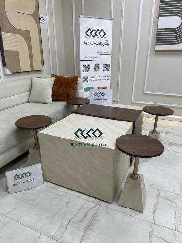 طقم طاولات 5 قطع بديل الرخام