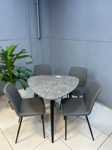 طاولة طعام 4 كراسي خشبي