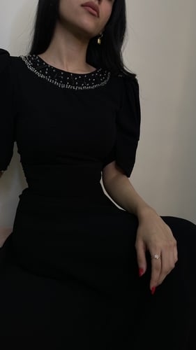 فستان أسود
