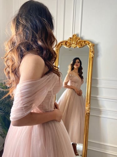 فستان تل وردي صدريه درابيه مبطنه