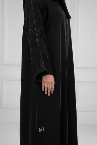 عباية تطريز يدوي