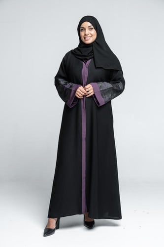 عباية جاكار بتدخيلة كريب ساتان