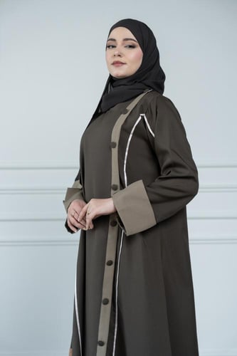 عباية أزرار قماش كريب ربع كلوش