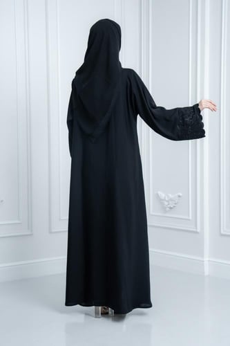 عباية تطريز كم خيط