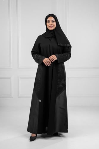 عباية كلوش بتدخيلة دانتيل