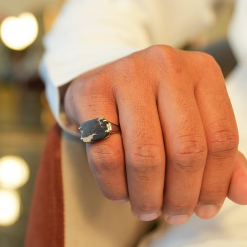 خاتم يمناك اسود مربع 234