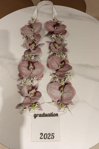 Graduation white floral necklace
