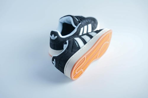 حذاء أديداس كلاسيكي أسود من متجر لورد