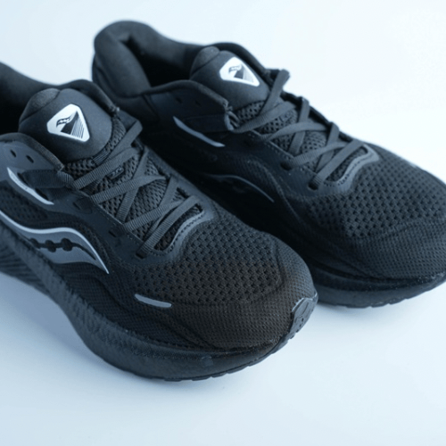 Saucony أسود شبكي خفيف للجري والأنشطة اليومية