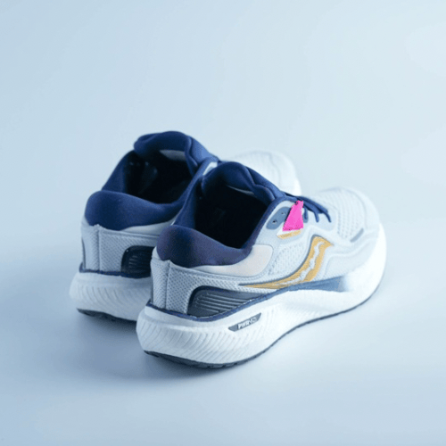 حذاء رياضي رجالي من Saucony تصميم أنيق وراحة طول ا...