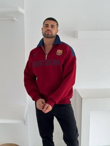 سويتر برشلونة العنابي الكلاسيكي من متجر لورد