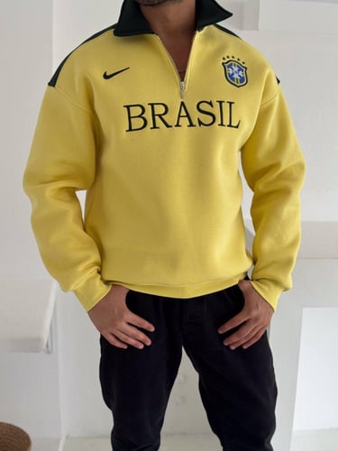 سويتر منتخب البرازيل الأصفر الكلاسيكي بخامة فاخرة...
