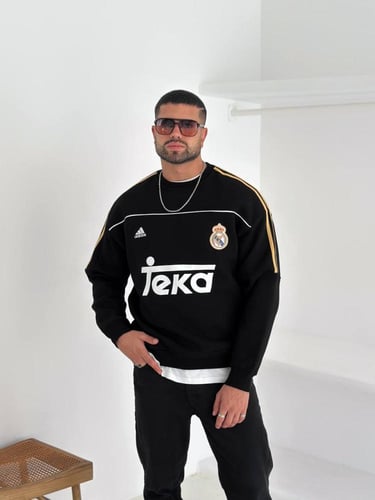 سويتر ريال مدريد الأسود الفخم بتفاصيل ذهبية | لورد