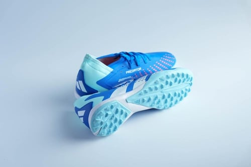 حذاء كرة قدم Adidas Predator أزرق - سيطرة فائقة عل...