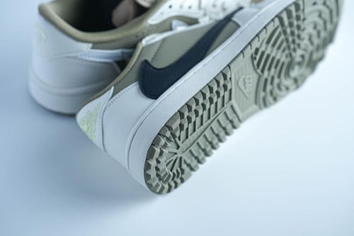 حذاء Jordan Low Golf بتصميم عصري أنيق