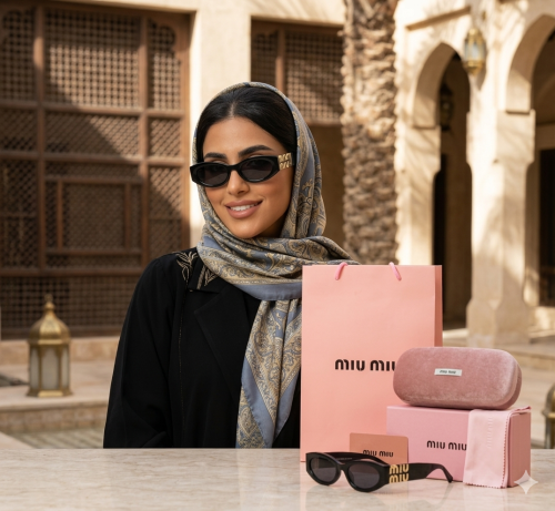 نظارة شمسية Miu Miu