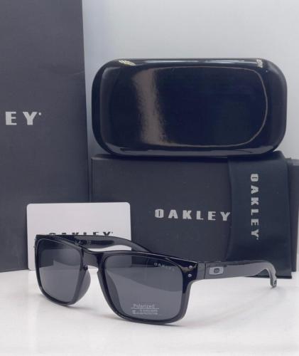 نظارة شمسية OAKLEY