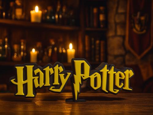 ديكور بتصميم اسم "Harry Potter" – لمسة سحرية لغرفت...