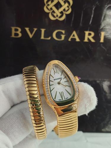 ساعة ثعبان لفة BVLGARI