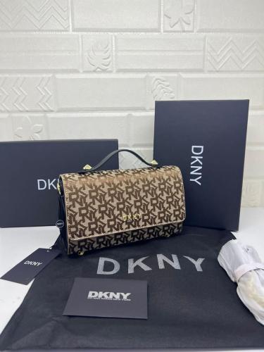 شنطة DKNY